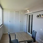 Lägenhet Two Bedrooms With Terrace *